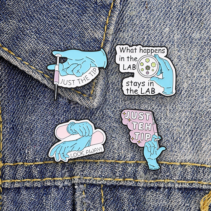 Pin de Esmalte com Citação Eng - Medical Lab Humor avaliação e preço